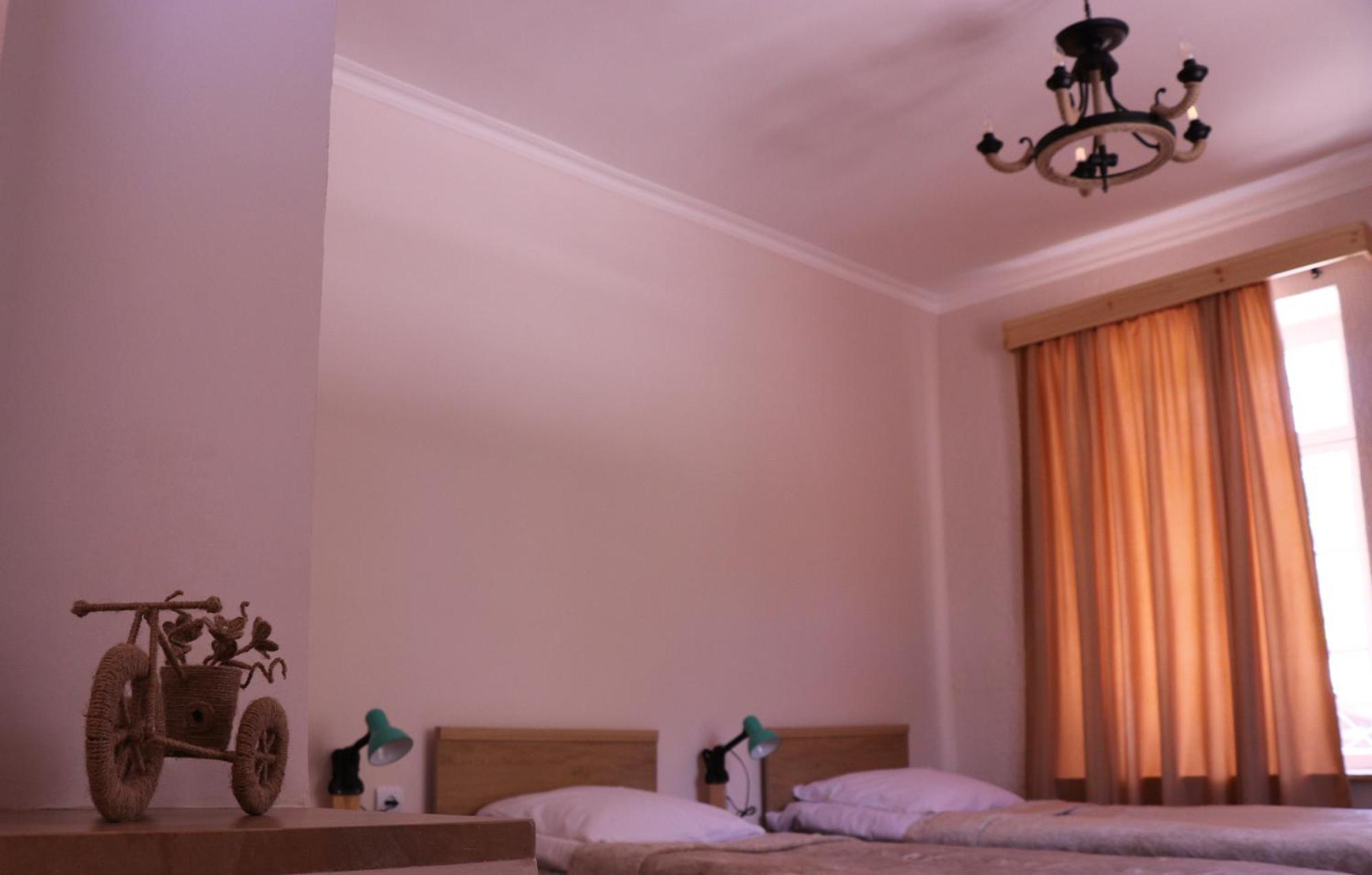 Legend Guest House Yekhegis Exteriér fotografie