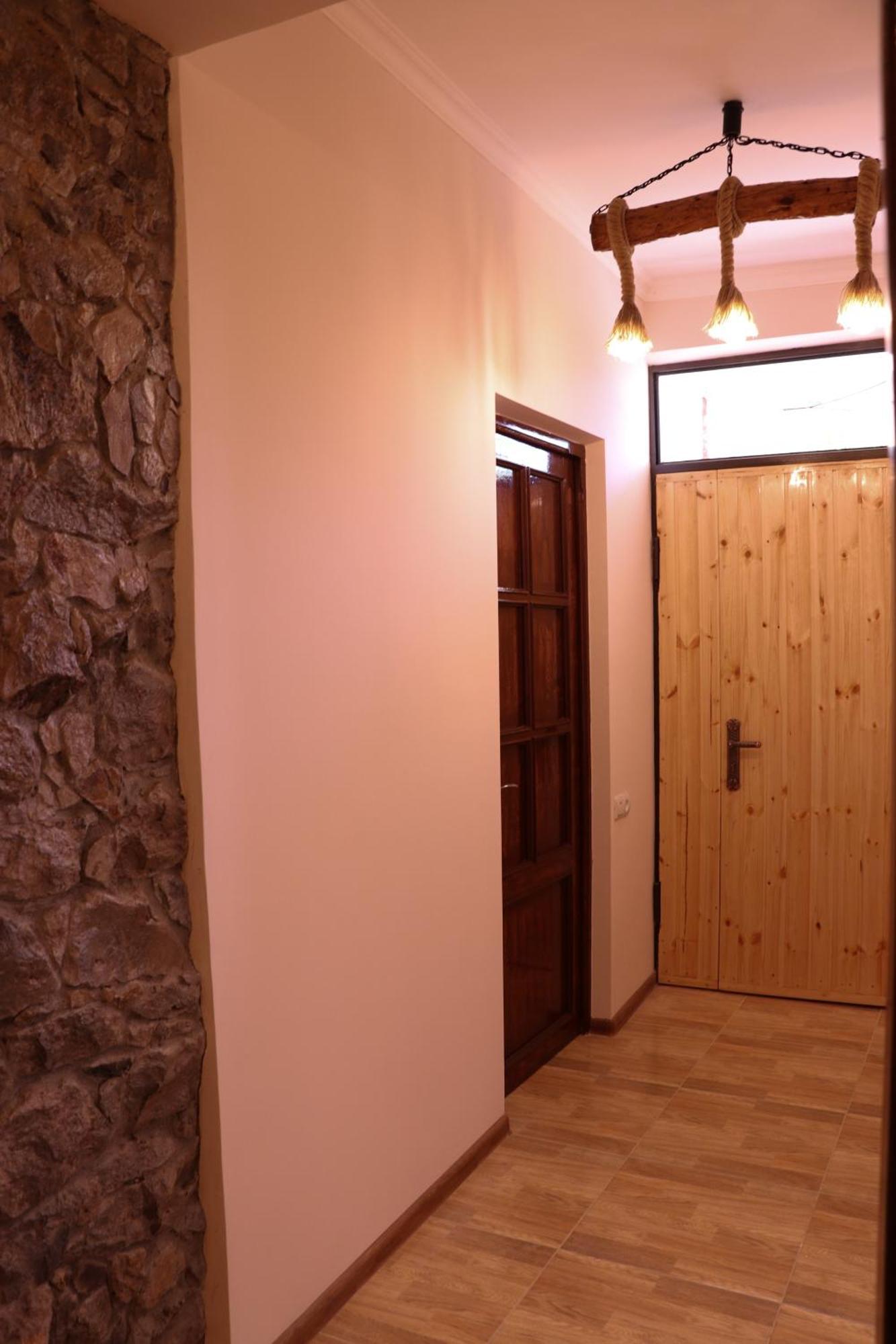 Legend Guest House Yekhegis Exteriér fotografie