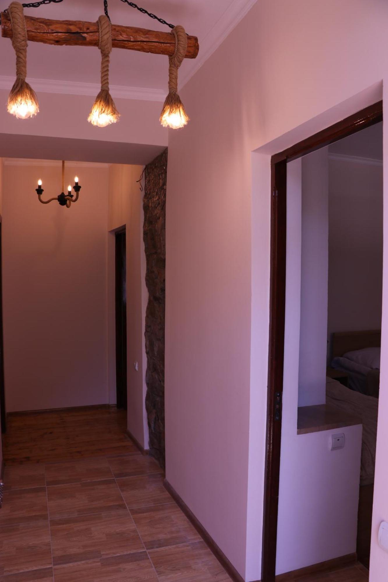 Legend Guest House Yekhegis Exteriér fotografie