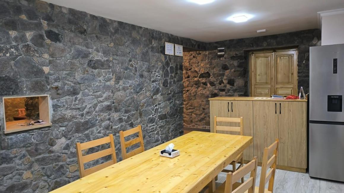 Legend Guest House Yekhegis Exteriér fotografie